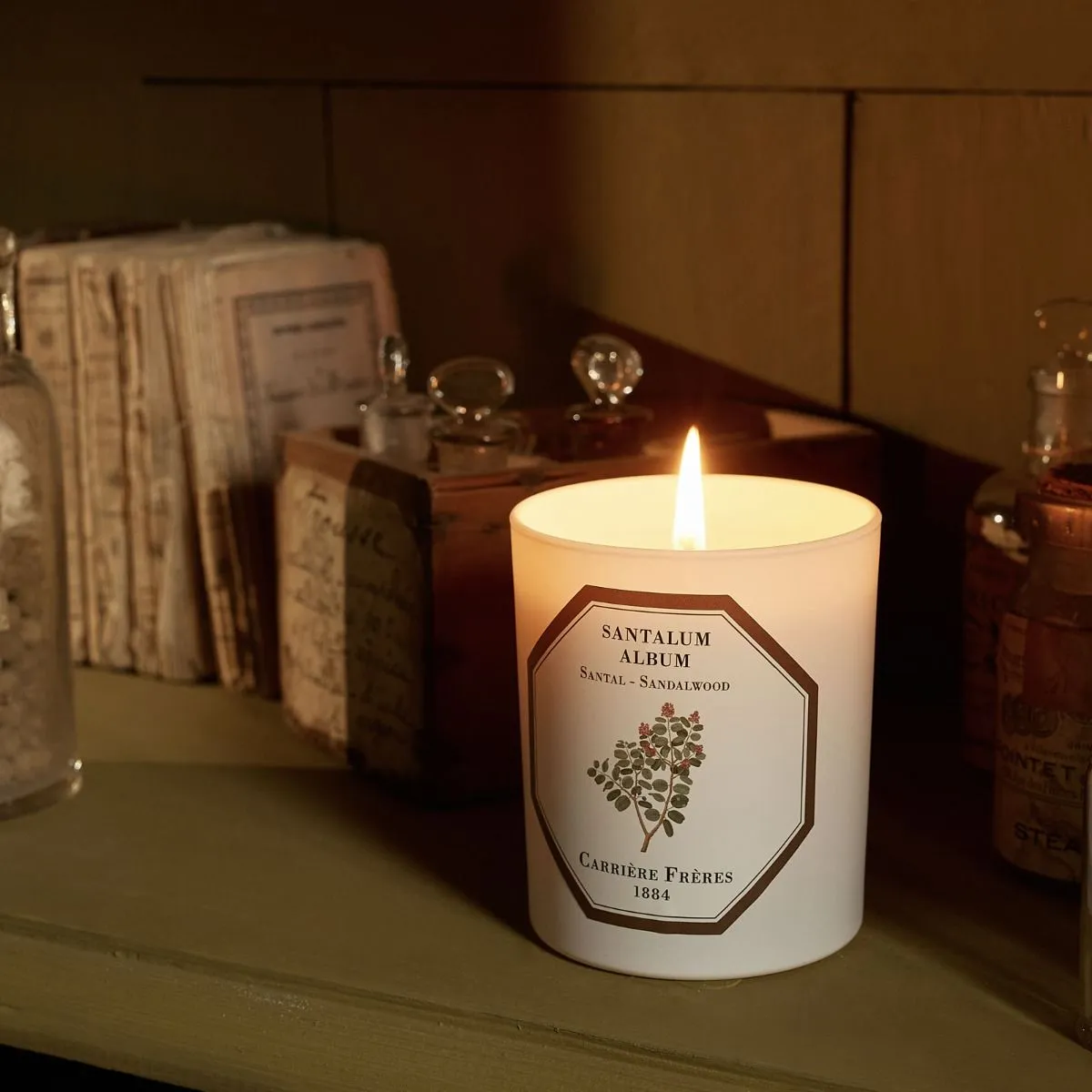 Scented Candle in Sandalwood